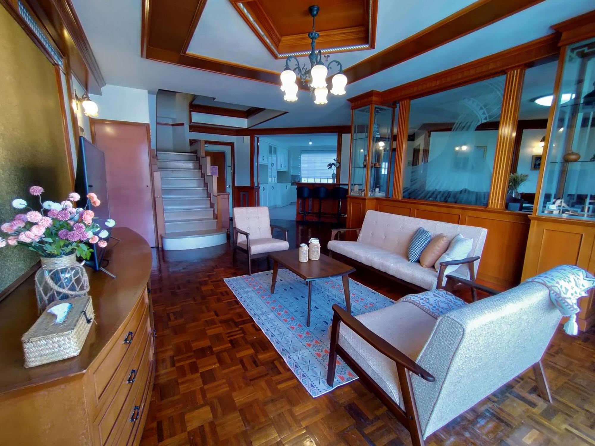 Star Regency By Plush